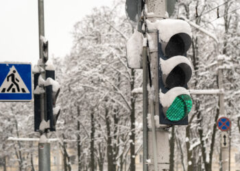 Zima na drogach. MZK informuje o problemach na podmiejskich liniach
