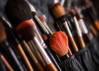 Jakie pędzle do makijażu wybrać? Wszystko, co musisz wiedzieć!
