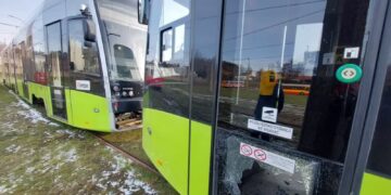 Na Pomorskiej wykoleił się tramwaj. MZK informuje o zmianach w rozkładzie