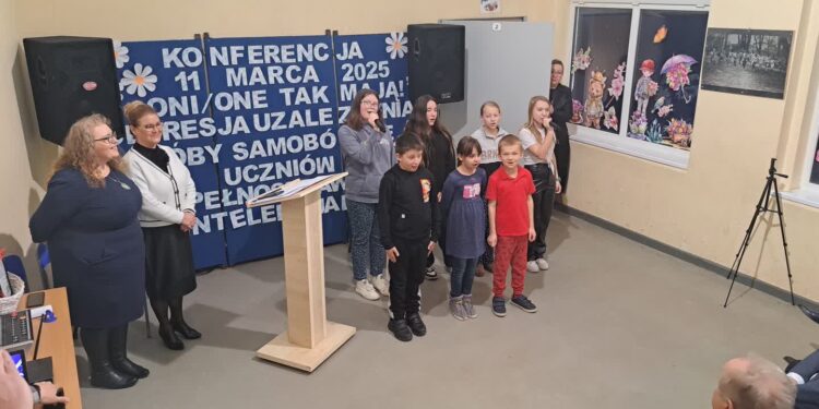 O depresji uczniów niepełnosprawnych intelektualnie rozmawiali specjaliści