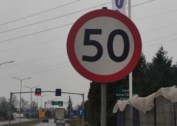 Miasto szuka firmy, która zadba o znaki drogowe i światła