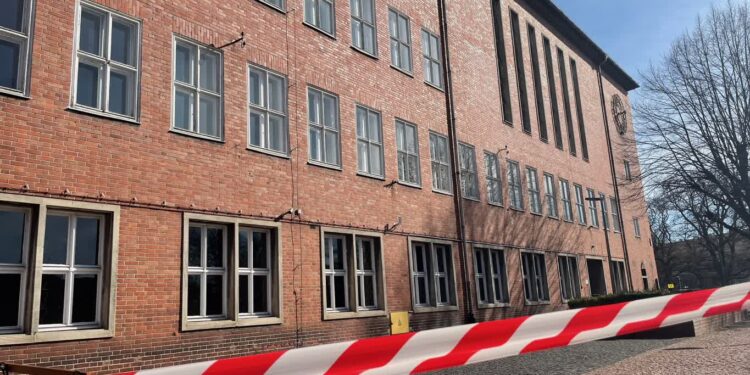 Budynek AWF nieczynny, ale remontu (na razie) nie będzie