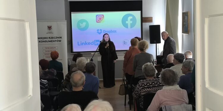 Rzecznik konsumentów edukuje seniorów