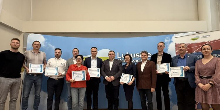 Zarząd województwa wspiera siatkówkę, koszykówkę i piłkę ręczną