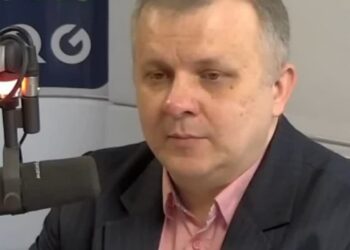 Radny Buszkiewicz odpowiada ludziom kultury