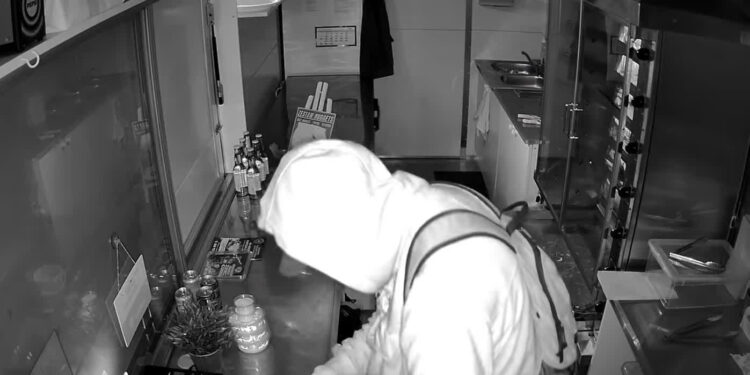 Nocne włamanie do food trucka. Właściciel prosi o pomoc