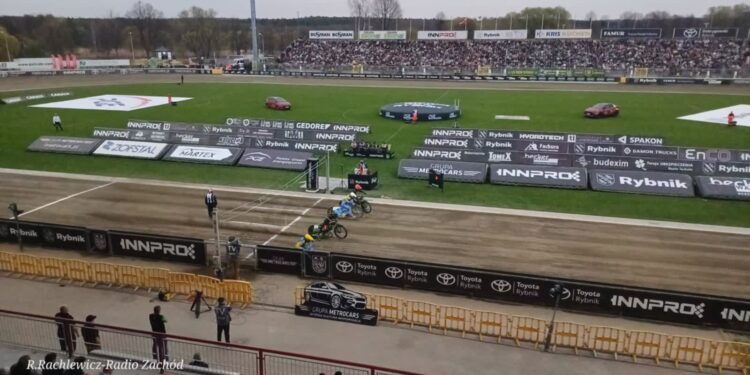 Słabi Lebiediew i Fajfer i Stal przegrywa u beniaminka