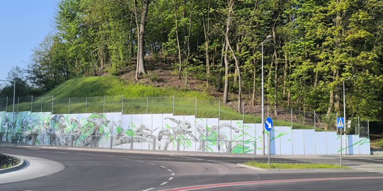 Mistrzowski mural jeszcze nieskończony