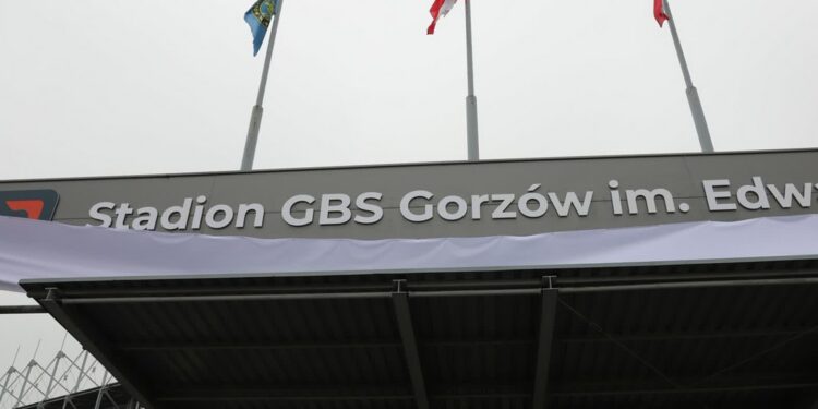 Dyskusja wokół sponsora stadionu Stali. T. Rafalski: liczę, że wszystko się wyjaśni