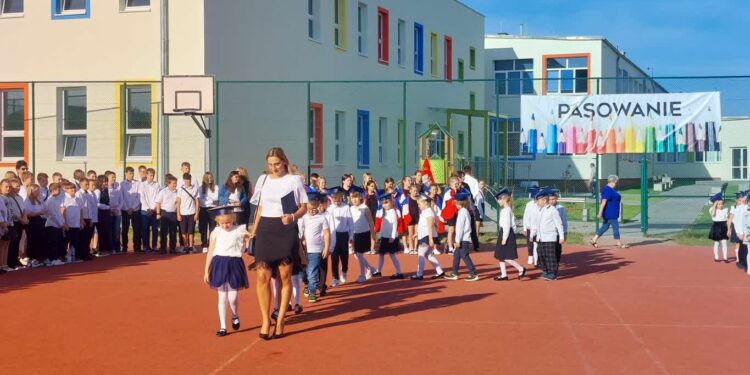 Rodzicu, zapisz dziecko do szkoły!