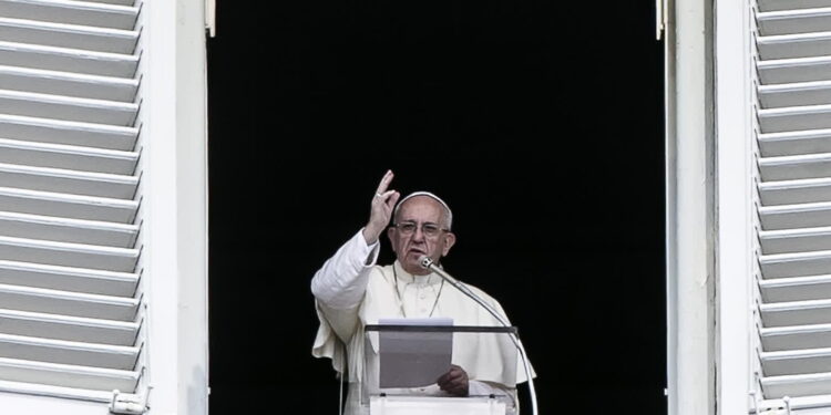 Lewicowiec, sojusznik Putina? Czołowi lubuscy politycy o papieżu Franciszku