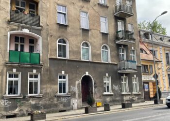 Mieszkańcy chcą remontu. Przegrywają z biurokracją