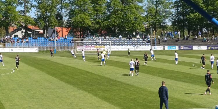 Stilon pod ścianą. „Pokazać, żeby ludzie w nas nie zwątpili”