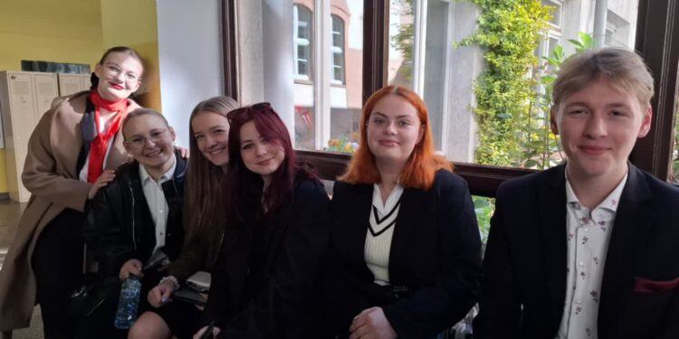 Dziś „królowa nauk”. Maturzyści zdają egzamin z matematyki