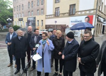 Politycy koalicji kontynuują kampanię