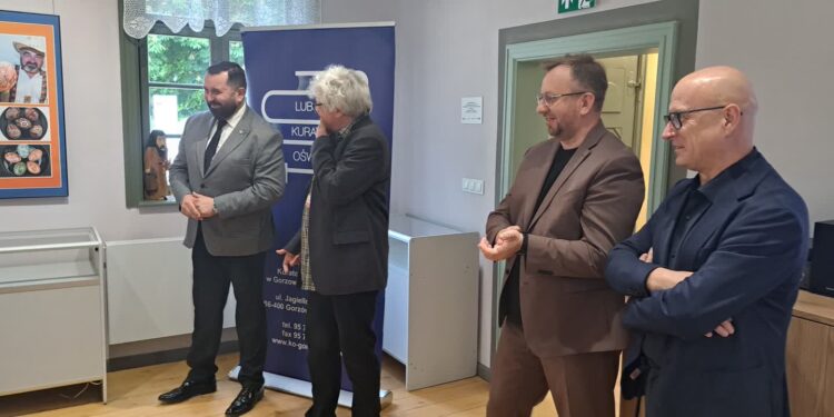 Jak mądrze zarządzać szkołą i stworzyć lepsze warunki uczniom? Zwinny Dyrektor to wie