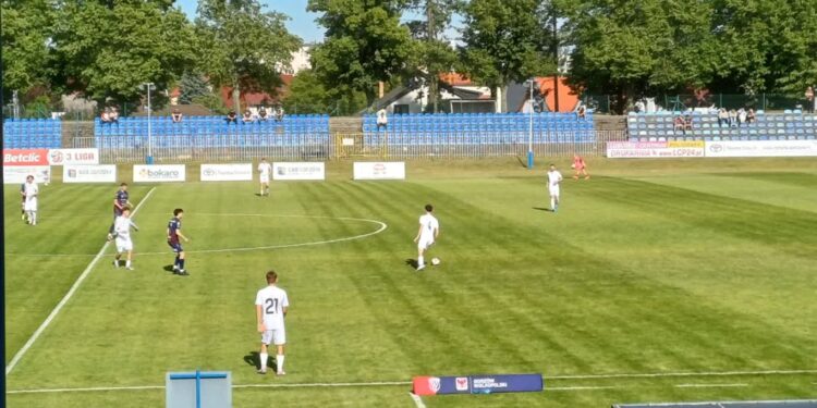 Piłkarska Warta świętuje 80-lecie. I czeka na swój stadion