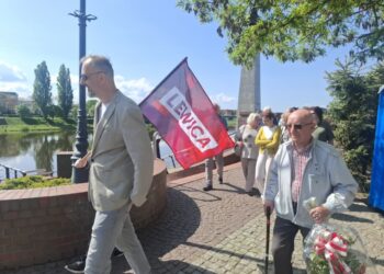 Nie pochód, a spacer z okazji Święta Pracy