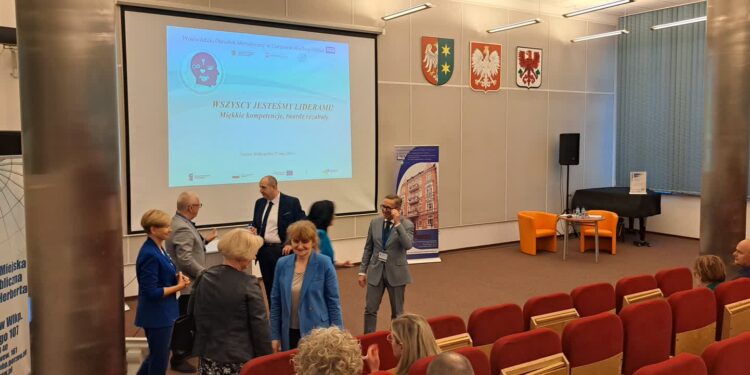 Jak uczyć, by dostosować się do nowych potrzeb uczniów? W Gorzowie ruszył projekt edukacyjny