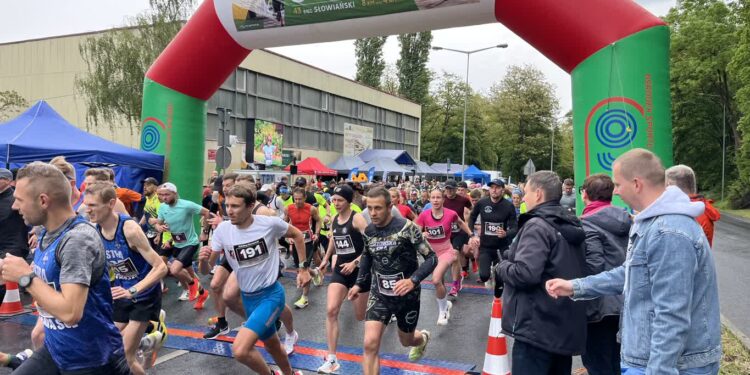 Blisko 400 biegaczy na 43. Biegu Słowiańskim