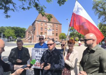 PiS apeluje o udział w wyborach i głosowanie na Nawrockiego