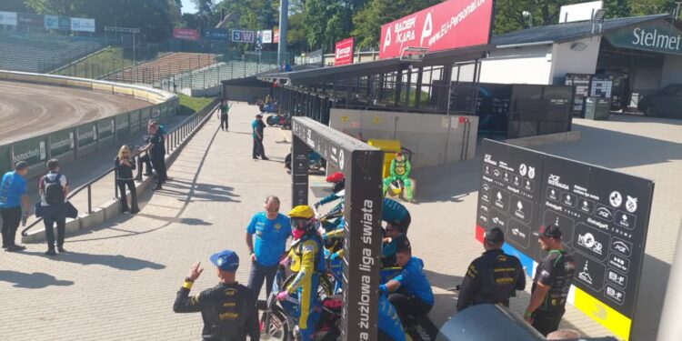 W derbach U-24 Falubaz górą