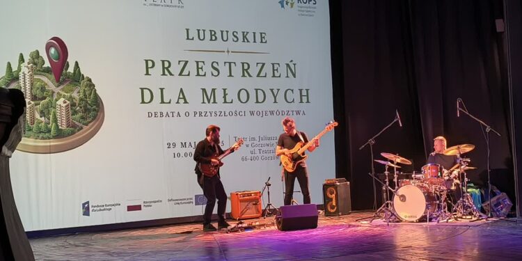 Debata „Lubuskie – przestrzeń dla młodych”