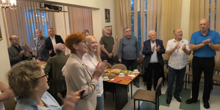 „Czekamy na oficjalne wyniki”. Gorzowski sztab Karola Nawrockiego