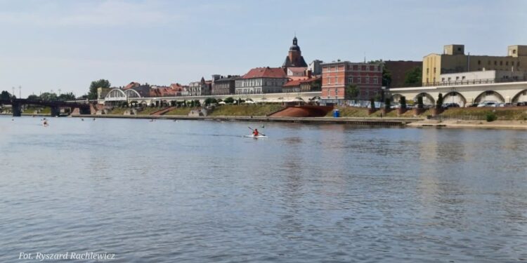 Kajakarze walczyli na Warcie