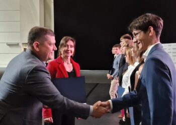 Stypendia dla najlepszych uczniów [GALERIA ZDJĘĆ]