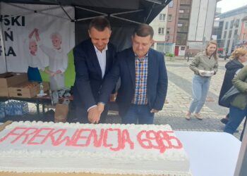 Gorzowianie nagrodzeni słodkim tortem