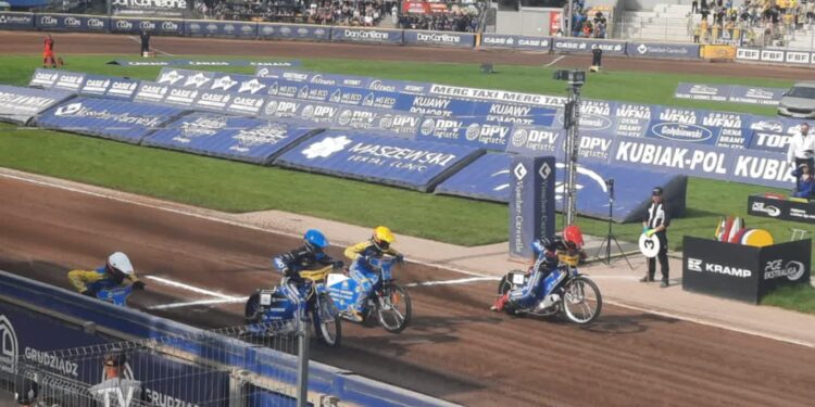 Ostatnia Prosta: żużel, piłka nożna, kajakarstwo, łucznictwo