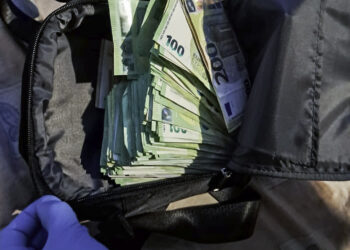 Ćwierć miliona złotych łupu. Dwie osoby zatrzymane