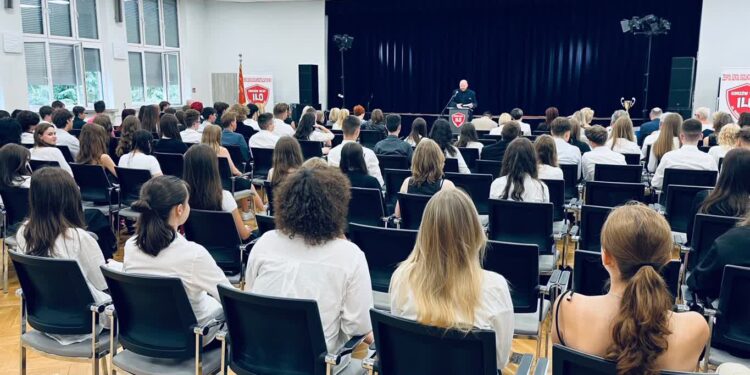 Ostatni dzwonek w szkołach. Uroczyście zakończono rok szkolny