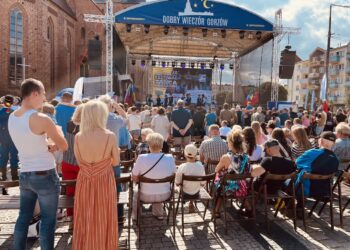 Prezentacja MDK-u rozpoczęła 28. Festiwal Tańca Folk Harbor