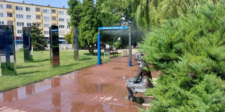 Kurtyny wodne znów działają