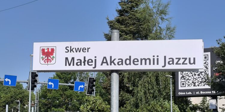 Zmiana w miejskim krajobrazie – Gorzów wprowadza nowe tablice