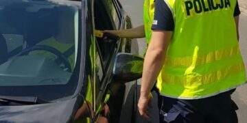 Pijany kierowca, z dożywotnim zakazem uciekał gorzowskiej policji. Siedzi w areszcie