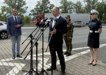 Wojewoda i służby o zmianach na przejściu w Świecku