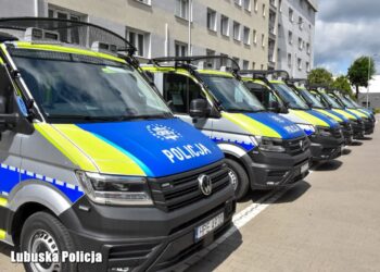 Nowe furgony dla policjantów prewencji