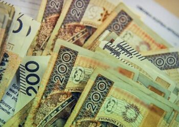 Podrabiał banknoty na drukarce. Wpadł kupując truskawki