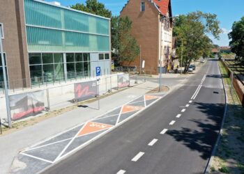 Parkingi Kiss&Ride przy kolejnych szkołach?