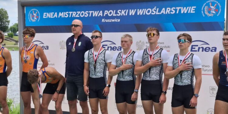 W juniorach i młodzikach wioślarski AZS AWF trzyma wysoki poziom