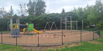 Plac zabaw już stoi, ale jeszcze nie działa. Kiedy otwarcie?