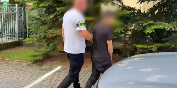 Ucieczka przed policją. Zakazy prowadzenia. 19-latek trafi do więzienia