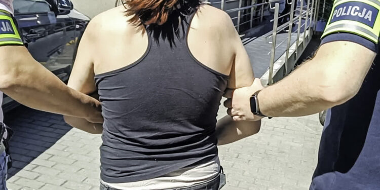 W szpitalu otrzymała pomoc, później zaatakowała