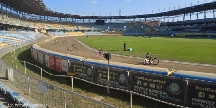 Stal tym razem nieźle w DMPJ