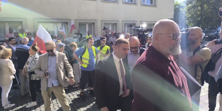 Robert Bąkiewicz przesłuchany w gorzowskiej prokuraturze