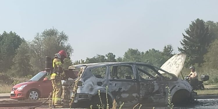 Pożar auta na ul. Kasprzaka