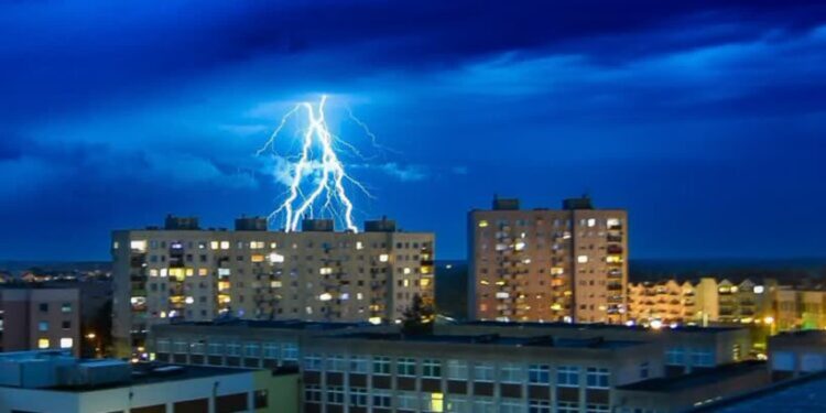 Uwaga: Popada i zagrzmi